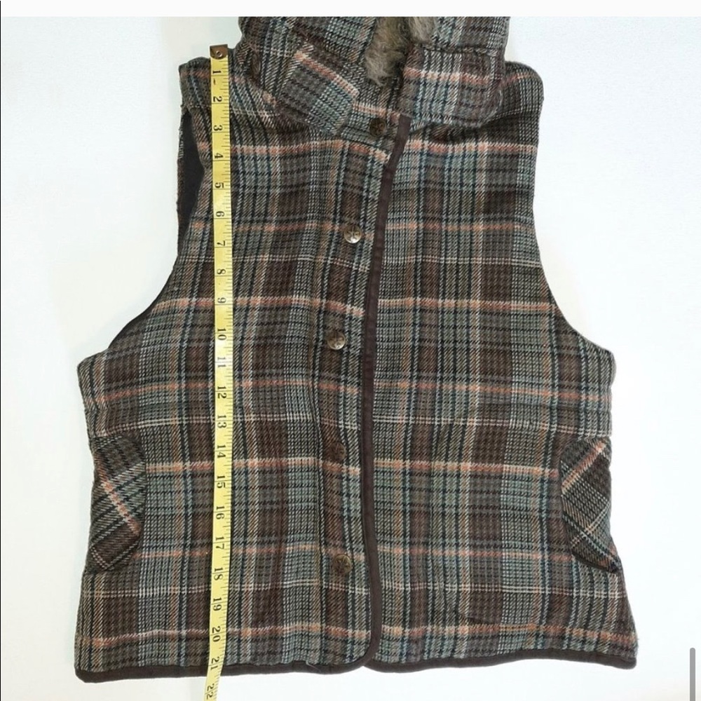 B B Dakota Brown Plaid Fur Hooded Flannel Vest L - Picture 11 of 12